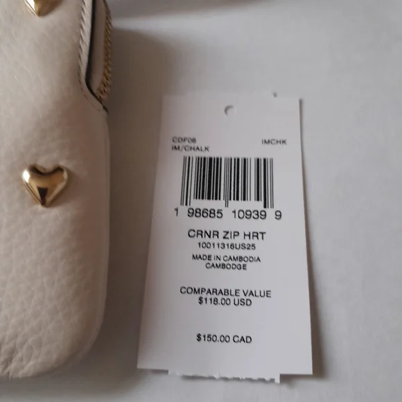 New Coach Wristlet With Gold Tone Heart Rivets New With Tags - Picture 2 of 10